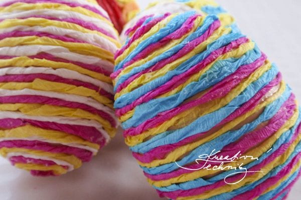 Easter eggs DIY: Crepe paper decorations