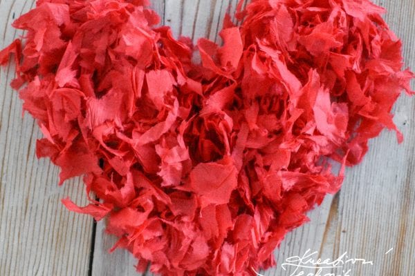 Valentine’s Day: Valentine Paper Decorations