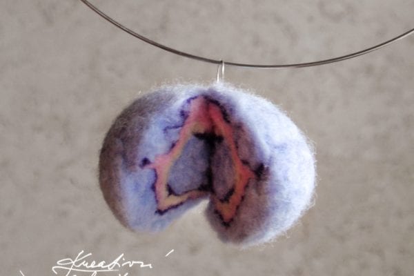 Kreativní tvoření: plstěný přívěšek