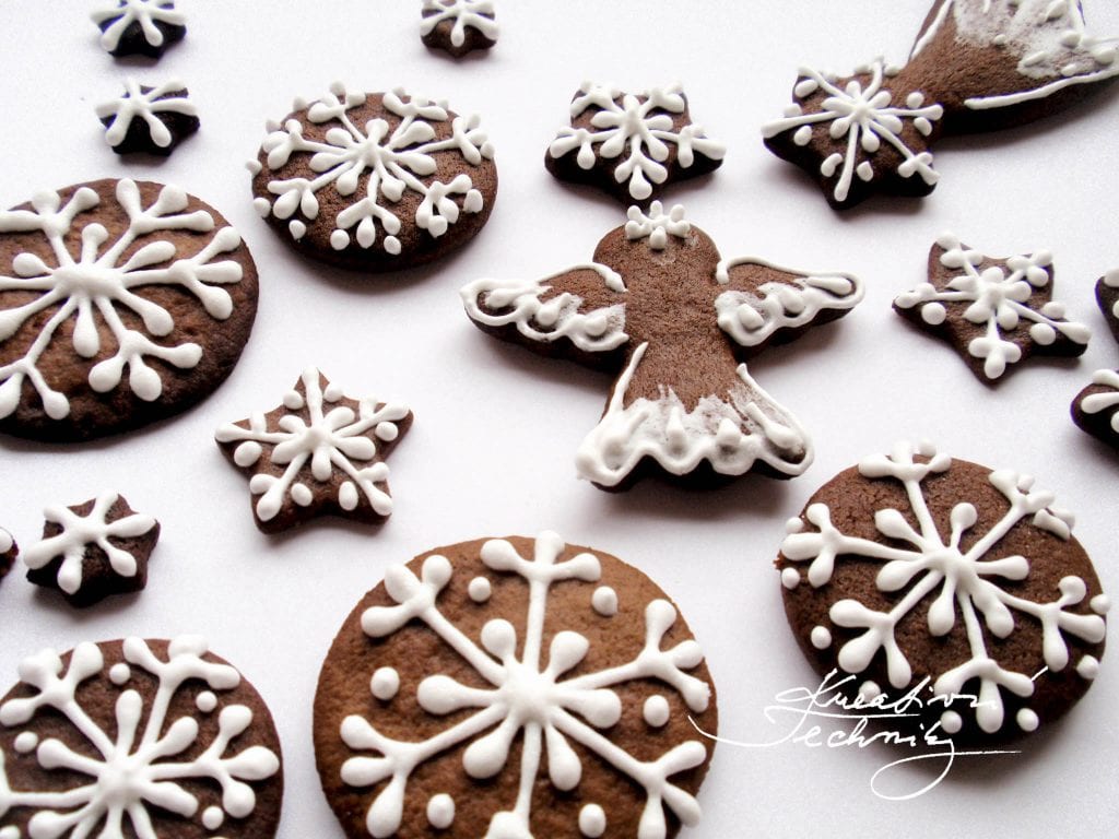 Christmas gingerbread decorating. Christmas gingerbread recipe. Icing for Christmas gingerbread. Whitewash topping. Decorating Christmas gingerbreads.