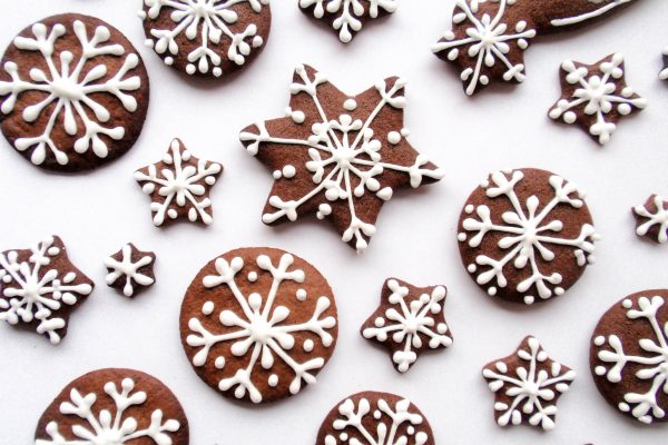 Christmas gingerbreads: recipe and decoration