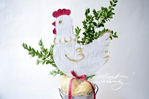 Easter Hen: Paper crafts