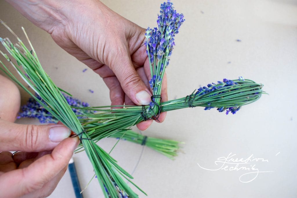 Lavender crafts ideas, products from lavender, production of angels, how to make original decorations from lavender, DIY instructions, instructions for making, tutorial