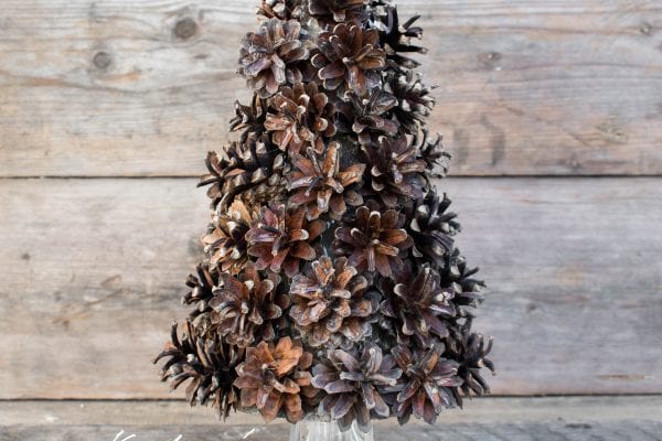 Vánoční stromeček ze šišek