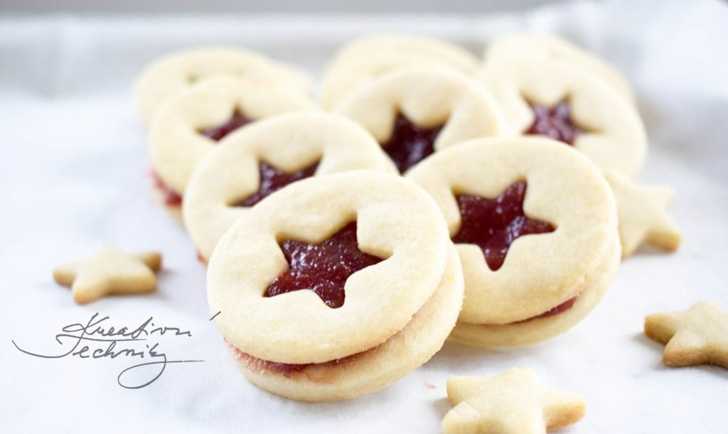 Christmas Cookies. Linzer Dough. Linzer Cookies. Christmas Recipe. Linzer Recipe. Linzer Tutorial. Linzer Dough Recipe. Easy Linzer Dough. Linzer Cookie Dough. Christmas DIY. 