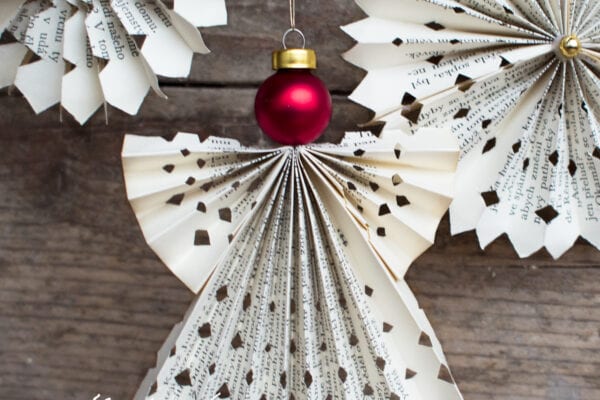 Vánoční ozdoby z papíru