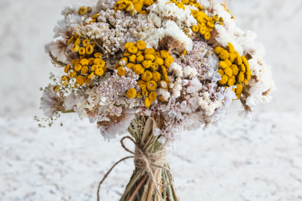 Květinová dekorace, která vám neuvadne: Inspirace a DIY návod