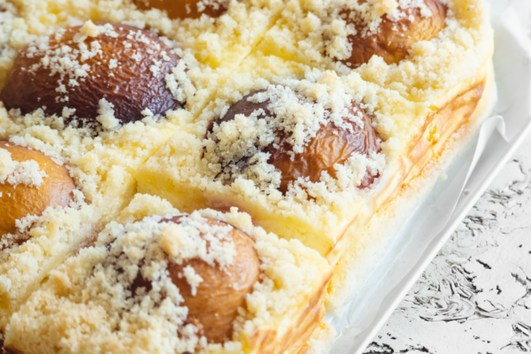 Rychlý drobenkový koláč s ovocem