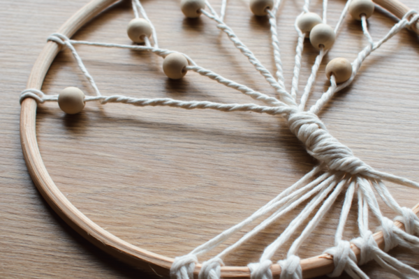 Strom života: Jednoduché macramé na zeď