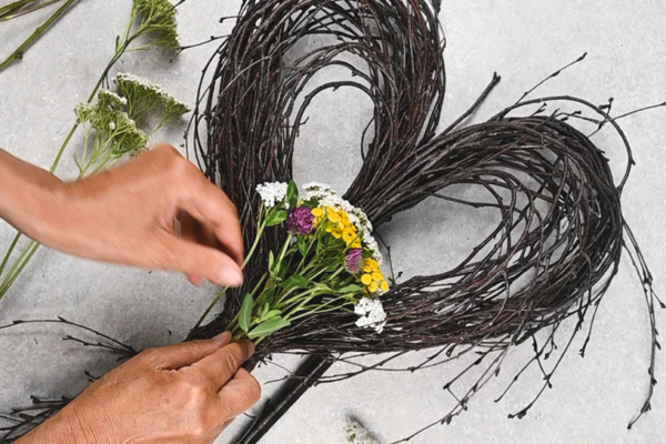 Dekorace na dveře v oblíbeném venkovském stylu