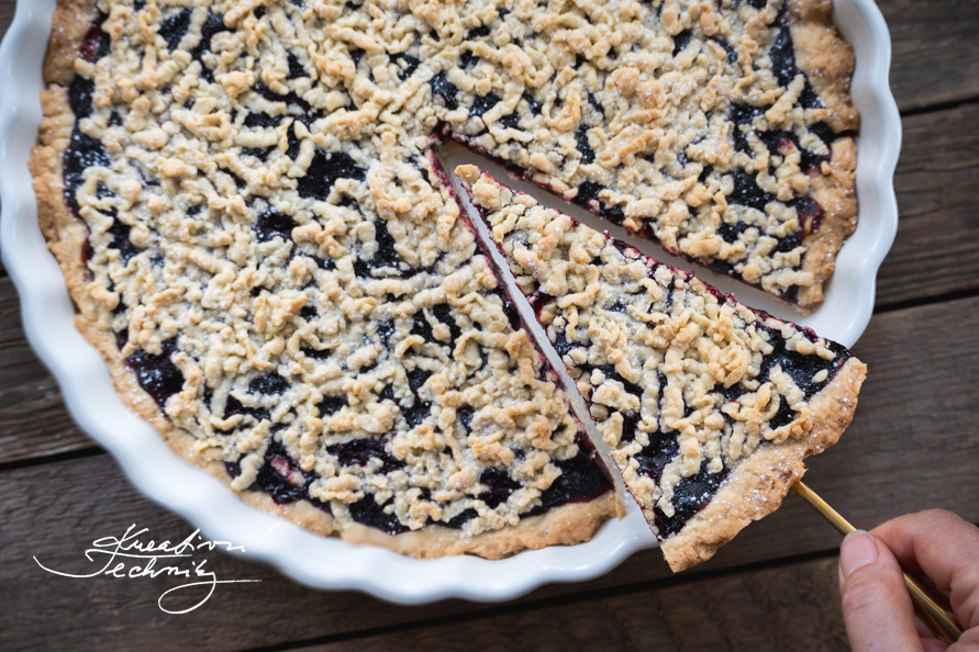 Křehký koláč. Rychlý koláč. Recept na koláč. Koláč s marmeládou. Linecké těsto na koláč. Koláč s lesním ovocem. Rychlý recept na křehký koláč. Jak upéct křehký koláč s marmeládou. Snadný koláč s marmeládou z lesního ovoce. Domácí koláč z pár surovin. Koláč s marmeládou hotový za 30 minut. Linecký koláč. Jednoduchý. Luxusní. Nejlepší. Rychlý křehký koláč. Koláč s marmeládou z lesního ovoce. Rychlý recept. Nejchutnější rychlý koláč. Domácí recept.