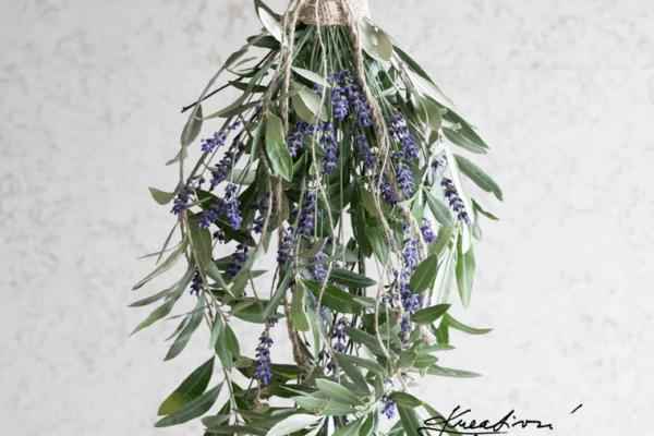 Letní dekorace na dveře s vůní levandule