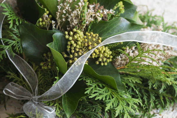 Dušičková výzdoba na hrob